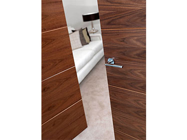 JBK-Walnut-Flush-Lara-insitu-3